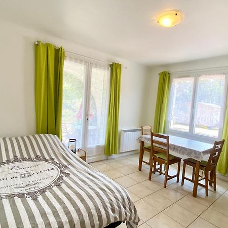 Chez Madou, T1 En Bas De Villa Et Rez De Jardin A 900M De La Mer Et Des Commerces Frejus Luaran gambar